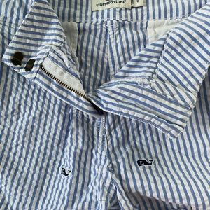 Vineyard Vines blue and white seersucker shorts